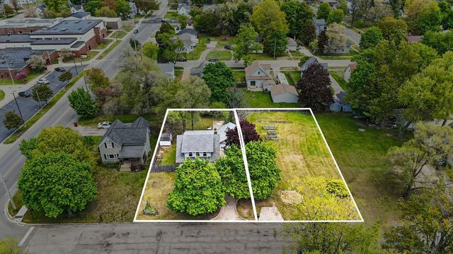 422 Pine Street, Belding, MI 48809