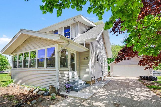 422 Pine Street, Belding, MI 48809