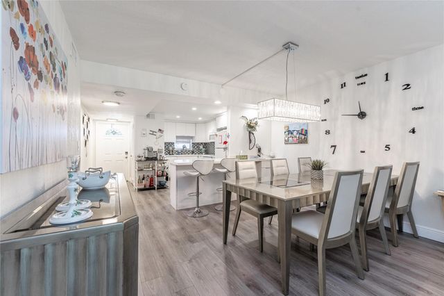 8901 S Hollybrook Blvd 201, Pembroke Pines, FL 33025