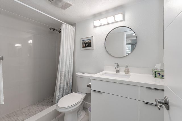 8901 S Hollybrook Blvd 201, Pembroke Pines, FL 33025