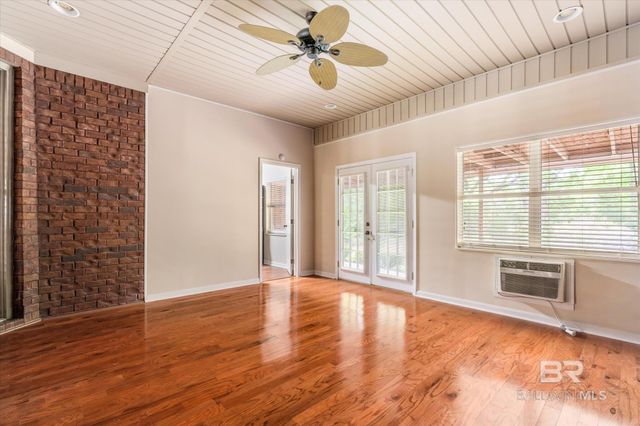 4055 RIVIERE DU CHIEN Road, Mobile, AL 36693