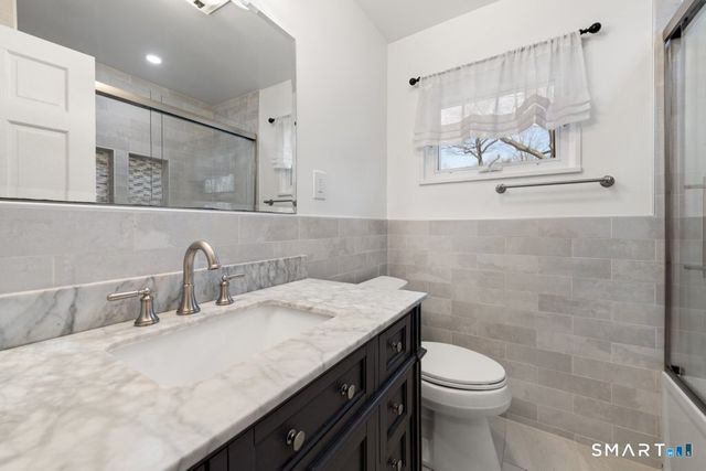 35 Archer Lane, Stamford, CT 06905