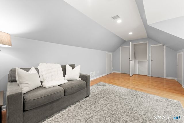 35 Archer Lane, Stamford, CT 06905