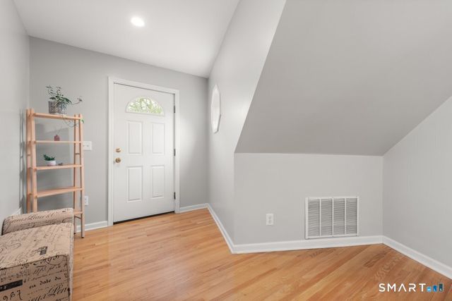 35 Archer Lane, Stamford, CT 06905