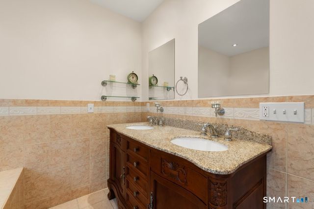 35 Archer Lane, Stamford, CT 06905