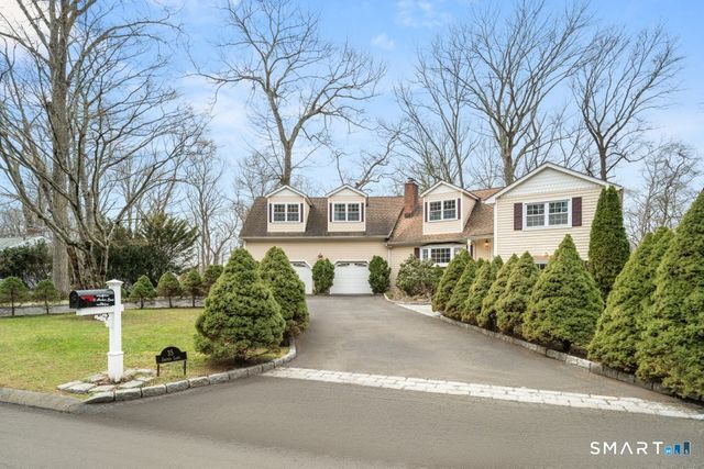 35 Archer Lane, Stamford, CT 06905