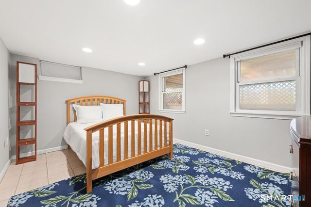 35 Archer Lane, Stamford, CT 06905