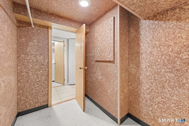 35 Archer Lane, Stamford, CT 06905