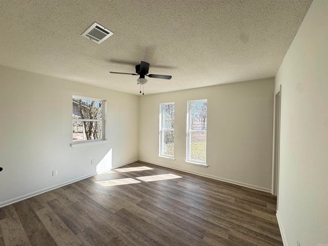 1305 Ray Road, Jacksonville, AR 72076