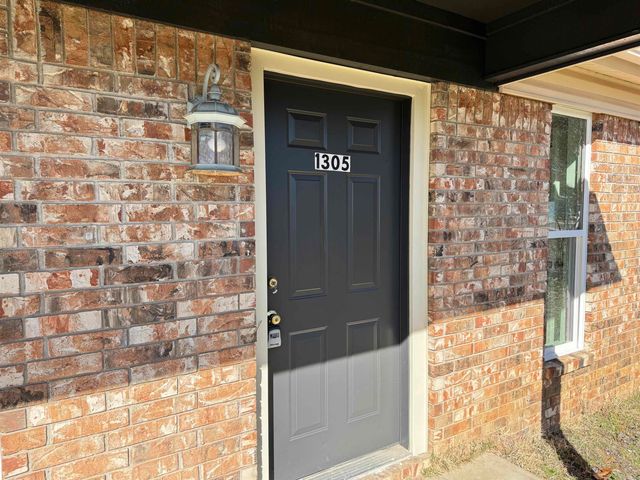 1305 Ray Road, Jacksonville, AR 72076