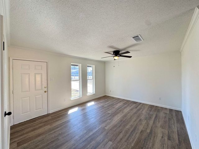 1305 Ray Road, Jacksonville, AR 72076