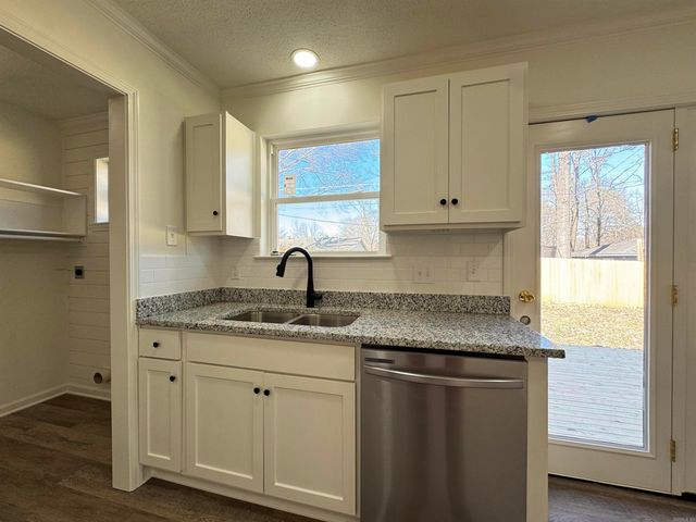 1305 Ray Road, Jacksonville, AR 72076