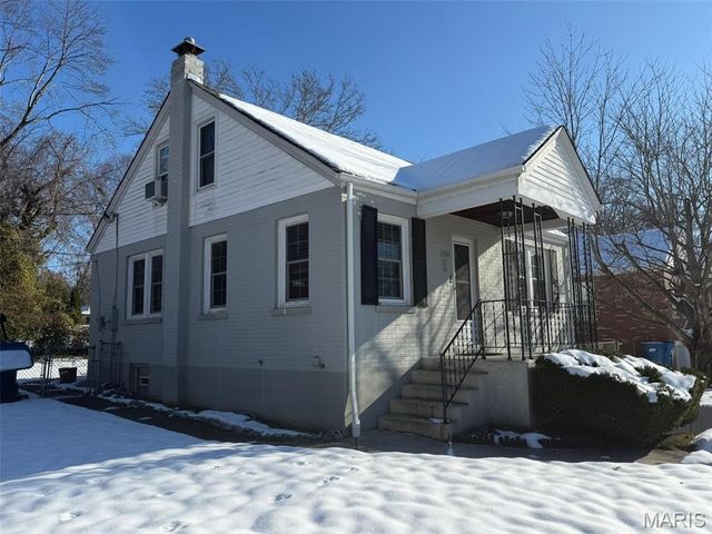 3708 Killarney Court, St John, MO 63114