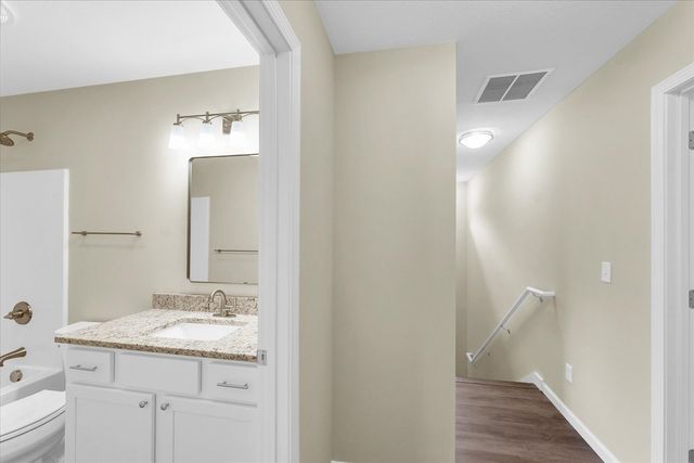 5 Montclair Road A, Urbana, IL 61801