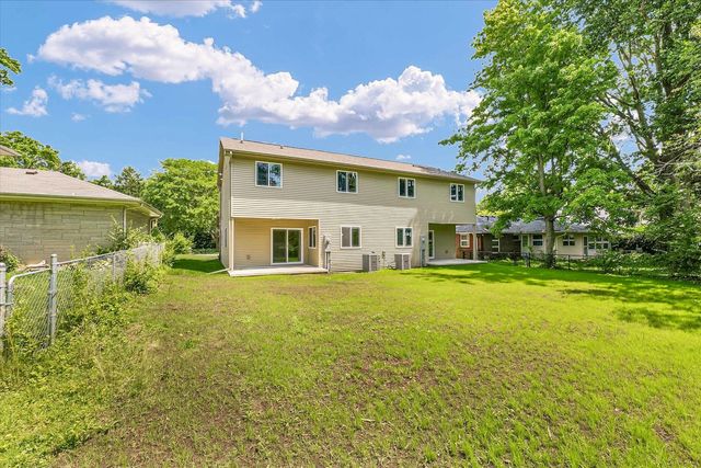 5 Montclair Road A, Urbana, IL 61801