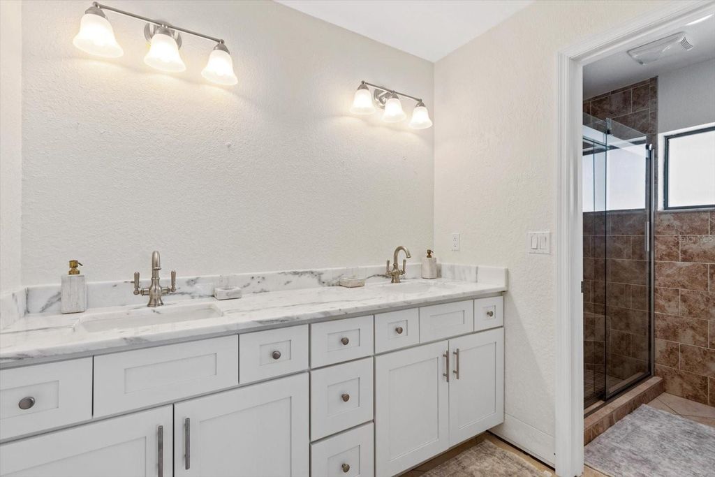 Image 21 of property listing at 1637 SE PARADISE CIRCLE W 101, Crystal River, FL 34429