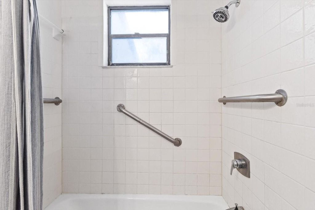 Image 31 of property listing at 1637 SE PARADISE CIRCLE W 101, Crystal River, FL 34429