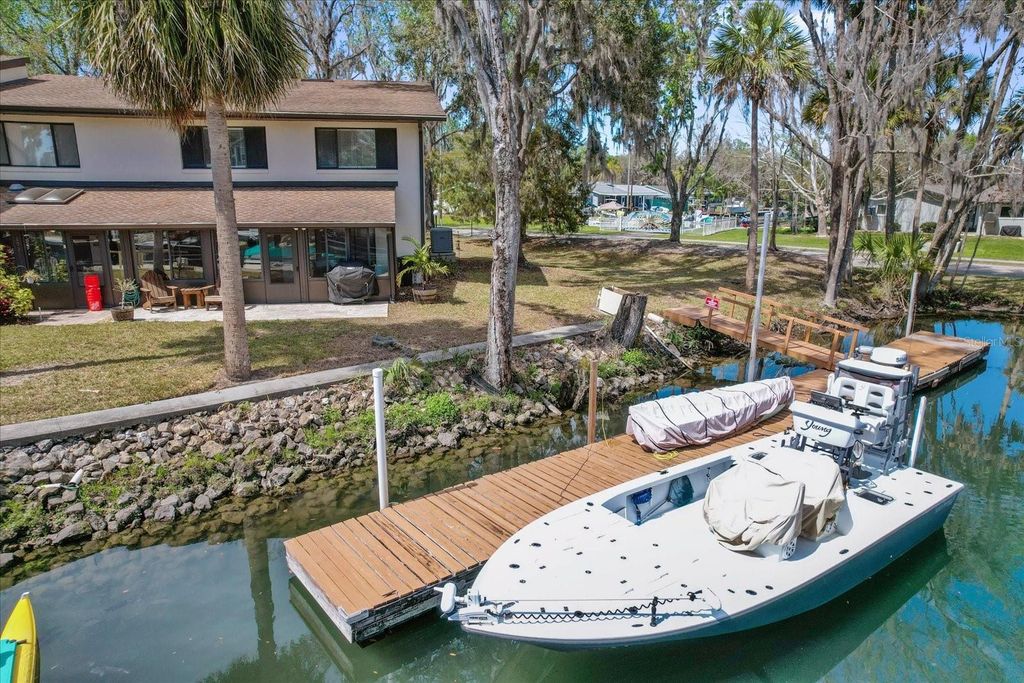 Image 47 of property listing at 1637 SE PARADISE CIRCLE W 101, Crystal River, FL 34429