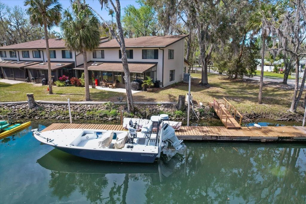 Image 48 of property listing at 1637 SE PARADISE CIRCLE W 101, Crystal River, FL 34429