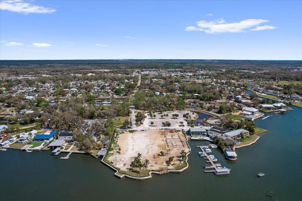 Image 54 of property listing at 1637 SE PARADISE CIRCLE W 101, Crystal River, FL 34429