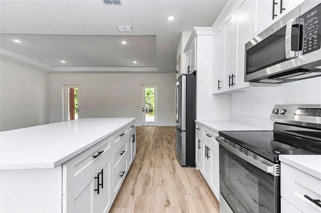 12423 SW 45 STREET, Ocala, FL 34481