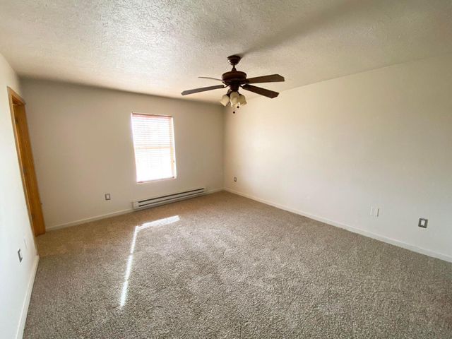 910 11th Avenue NW, Rio Rancho, NM 87144