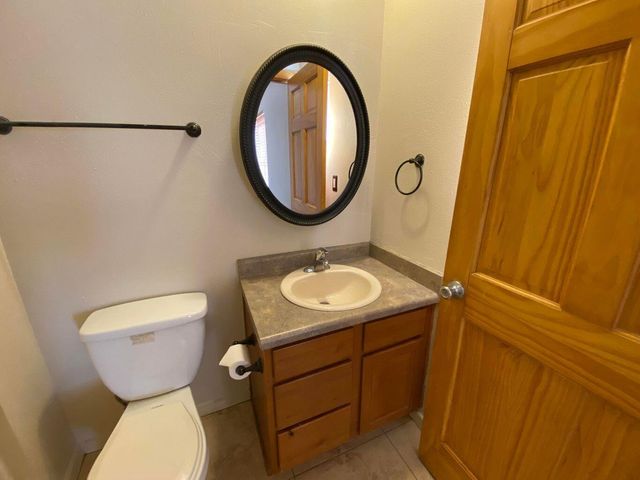 910 11th Avenue NW, Rio Rancho, NM 87144