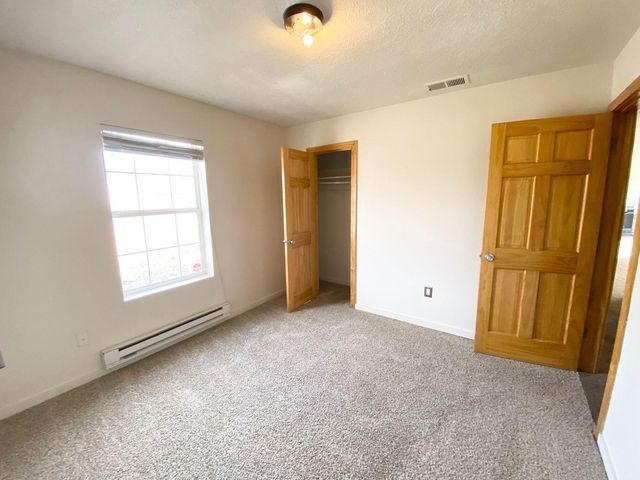 910 11th Avenue NW, Rio Rancho, NM 87144