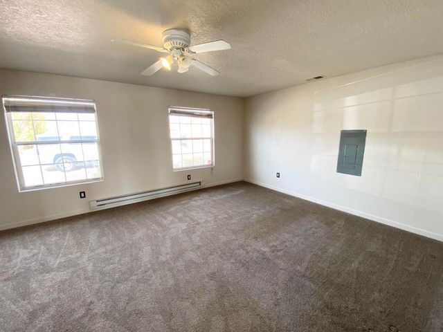 910 11th Avenue NW, Rio Rancho, NM 87144