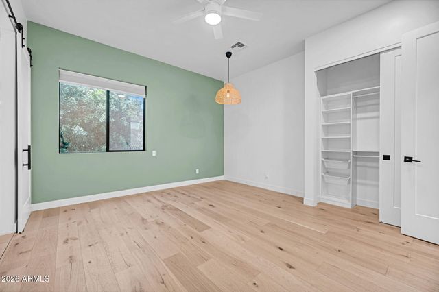 4410 E TURNEY Avenue, Phoenix, AZ 85018