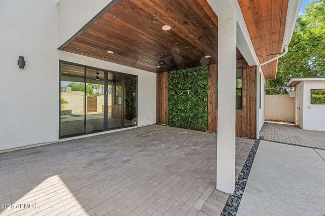4410 E TURNEY Avenue, Phoenix, AZ 85018