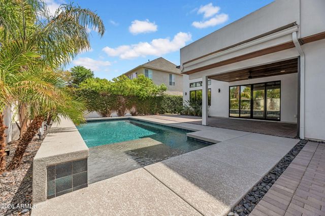 4410 E TURNEY Avenue, Phoenix, AZ 85018