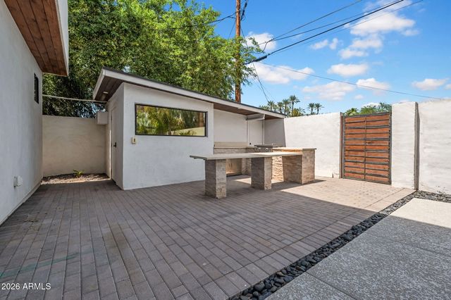 4410 E TURNEY Avenue, Phoenix, AZ 85018