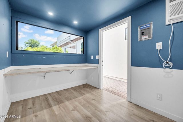 4410 E TURNEY Avenue, Phoenix, AZ 85018