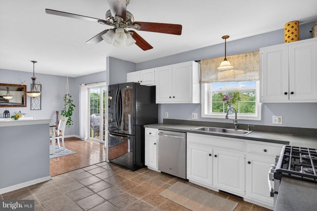 1338 MALLEABLE RD, Columbia, PA 17512
