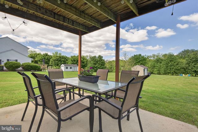 1338 MALLEABLE RD, Columbia, PA 17512