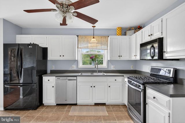 1338 MALLEABLE RD, Columbia, PA 17512