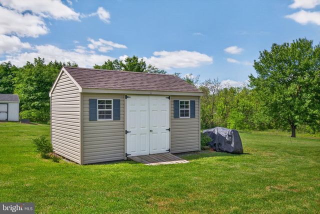 1338 MALLEABLE RD, Columbia, PA 17512