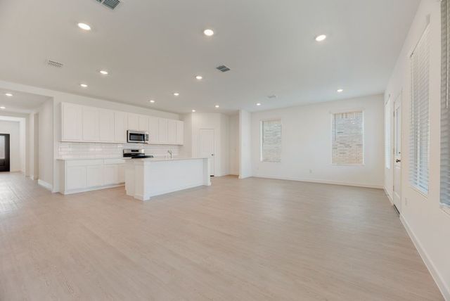 127 Loving Trail, Justin, TX 76247
