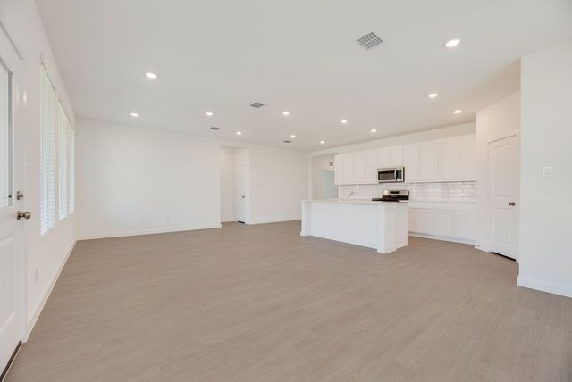 127 Loving Trail, Justin, TX 76247