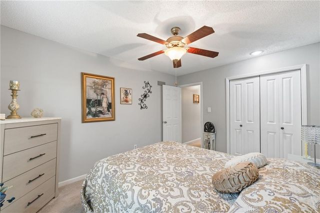 5328 NW 87th Court, Kansas City, MO 64154