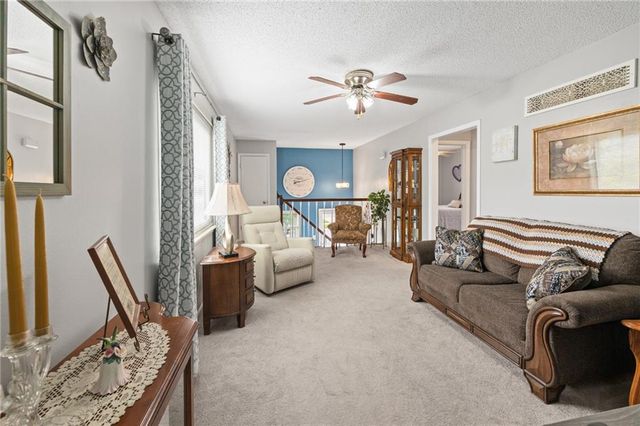 5328 NW 87th Court, Kansas City, MO 64154