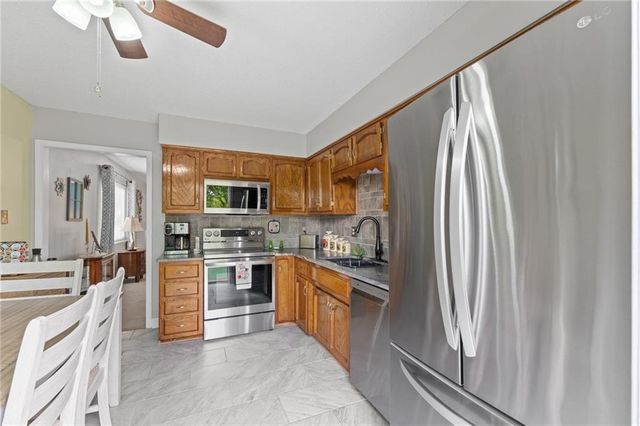 5328 NW 87th Court, Kansas City, MO 64154