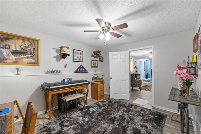 5328 NW 87th Court, Kansas City, MO 64154