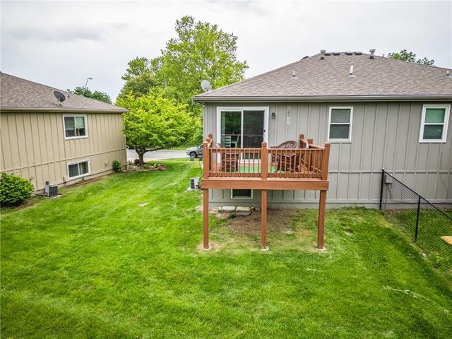 5328 NW 87th Court, Kansas City, MO 64154