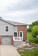 5328 NW 87th Court, Kansas City, MO 64154