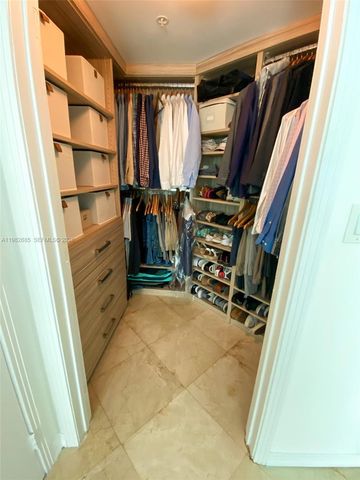 9055 SW 73rd Ct 908, Miami, FL 33156