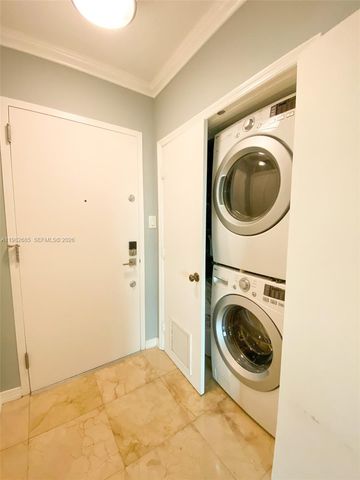 9055 SW 73rd Ct 908, Miami, FL 33156