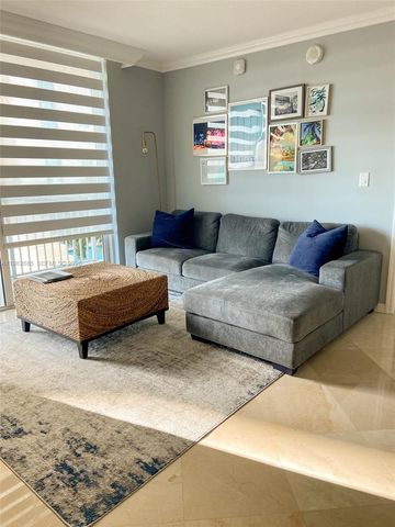 9055 SW 73rd Ct 908, Miami, FL 33156