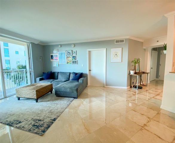 9055 SW 73rd Ct 908, Miami, FL 33156